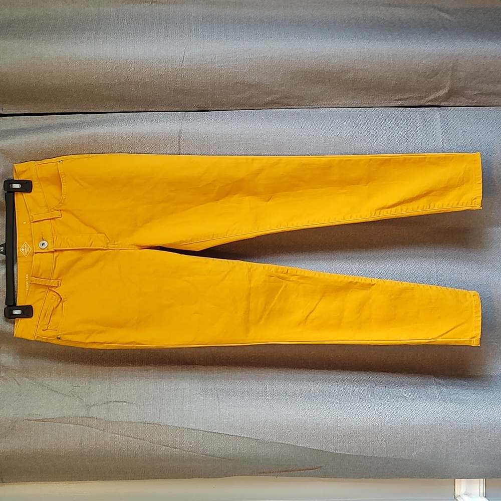 St Johns Bay Yellow/Gold Denim Skinny Leg Jeans Sz 6